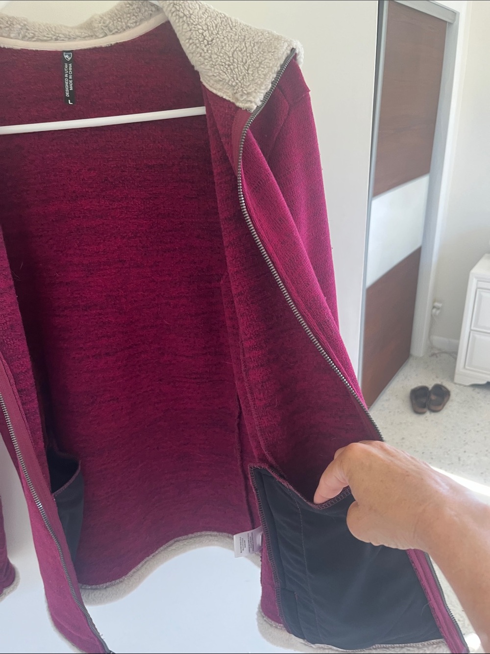 Kuhl Women's Burgundy Zip Teddy Jacket with Cream Sherpa Hood - Picture 6 of 11